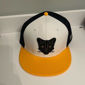 NWT The Game  Pro Cat Logo Baseball Hat White, Black, Gold Size 7 1/2